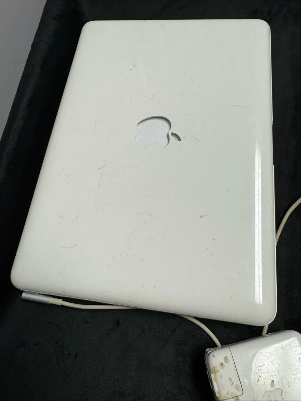 Apple MacBook White 13